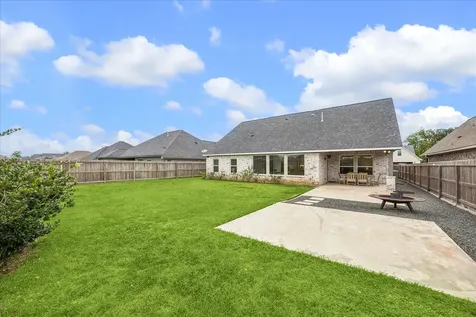 111 Creekside Lane Lake Jackson TX 77566