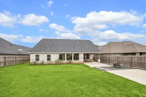 111 Creekside Lane Lake Jackson TX 77566