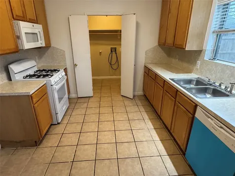 4018 Longway Estates Court Fresno TX 77545