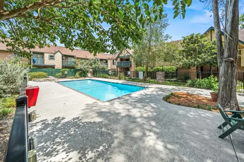 8245 Kingsbrook Road 236 Houston TX 77024