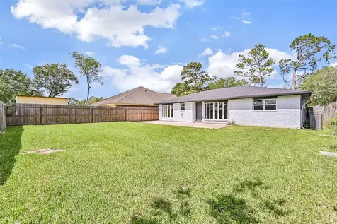 16718 Barcelona Drive Friendswood TX 77546
