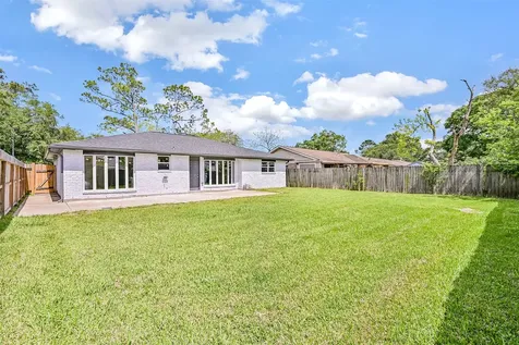 16718 Barcelona Drive Friendswood TX 77546