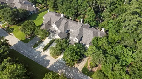31 W Greenhill Terrace Place The Woodlands TX 77382