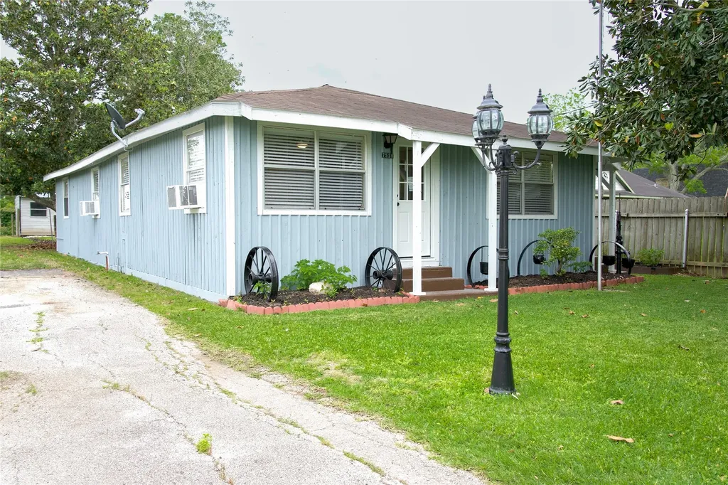 7518 Fm 442 Road Boling TX 77420