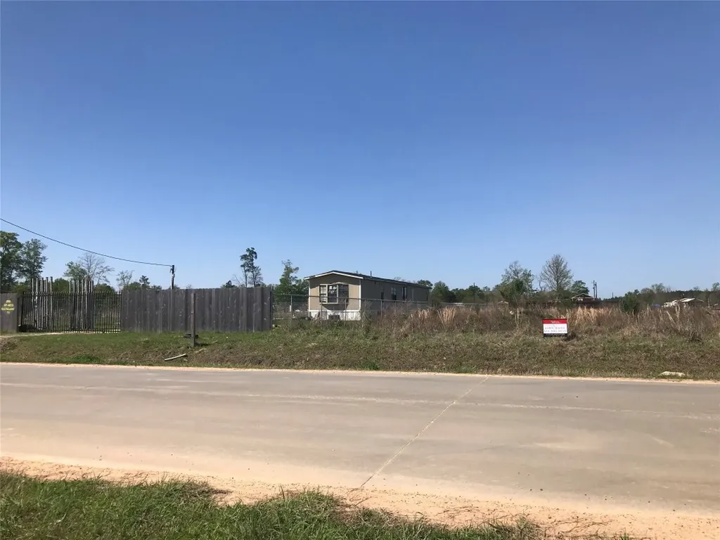 248 Road 5043 Cleveland TX 77327