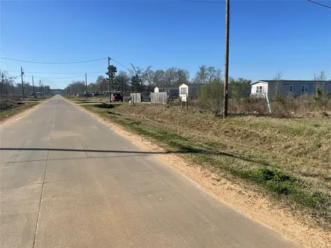 248 Road 5043 Cleveland TX 77327
