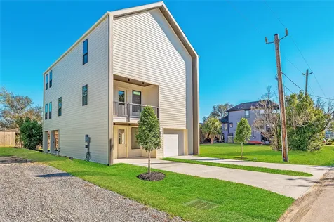 701 Pine Road Clear Lake Shores TX 77565