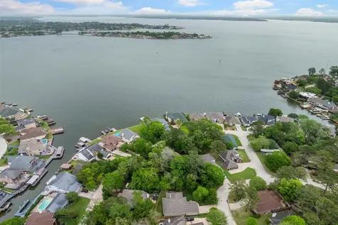 3718 Treasure Island Drive Montgomery TX 77356