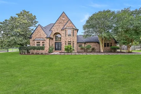 904 Layfair Place Friendswood TX 77546