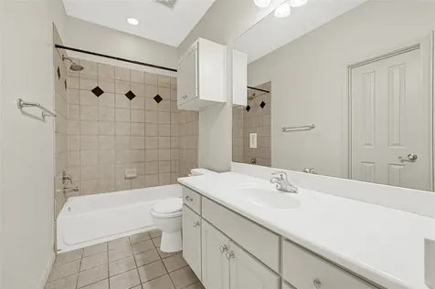 2414 Calumet Street B Houston TX 77004