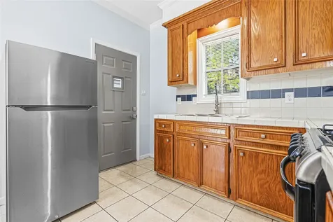 7839 Goode Street B Houston TX 77012
