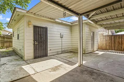 7839 Goode Street B Houston TX 77012