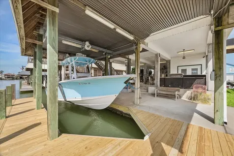 209 Bora Bora Drive Tiki Island TX 77554