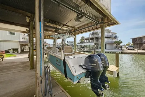209 Bora Bora Drive Tiki Island TX 77554