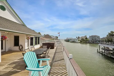 209 Bora Bora Drive Tiki Island TX 77554