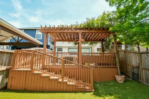 1111 W 26th Street Houston TX 77008