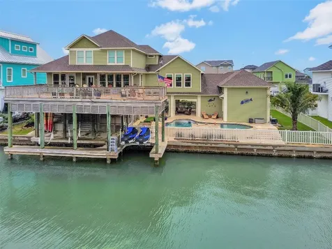 1522 Windsong Way Tiki Island TX 77554