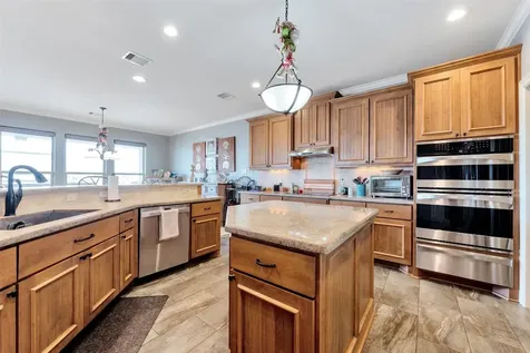 1522 Windsong Way Tiki Island TX 77554