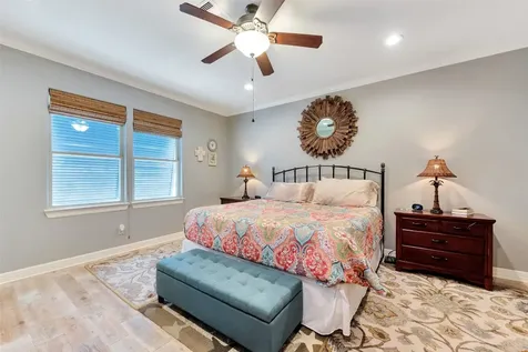 1522 Windsong Way Tiki Island TX 77554