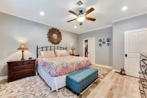 1522 Windsong Way Tiki Island TX 77554