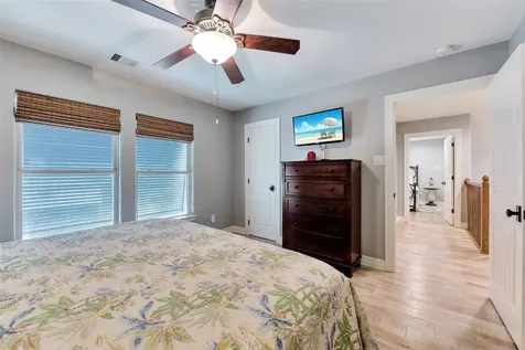 1522 Windsong Way Tiki Island TX 77554