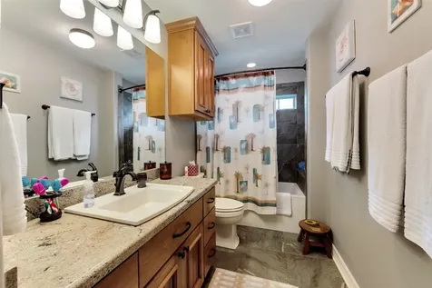 1522 Windsong Way Tiki Island TX 77554