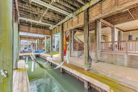 1522 Windsong Way Tiki Island TX 77554
