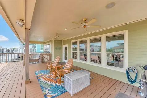 1522 Windsong Way Tiki Island TX 77554