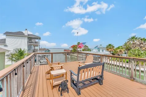 1522 Windsong Way Tiki Island TX 77554