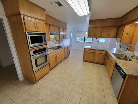 805 Bormann Street Brenham TX 77833