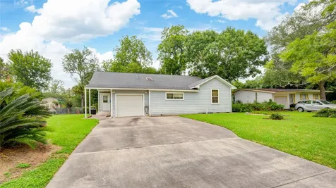 117 Camellia Street Lake Jackson TX 77566