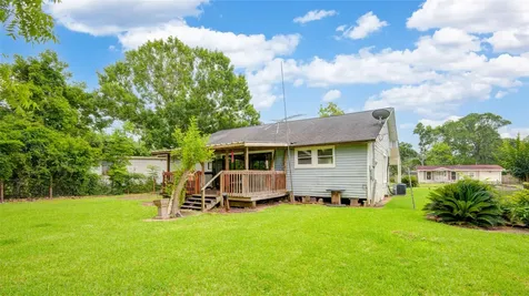 117 Camellia Street Lake Jackson TX 77566