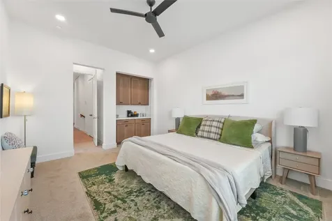 1503 Vermont Street D Houston TX 77006