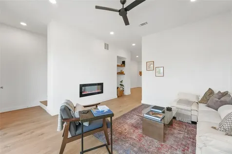 1503 Vermont Street D Houston TX 77006