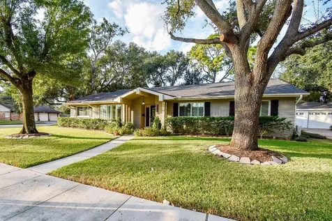 5330 Jackwood Street Houston TX 77096
