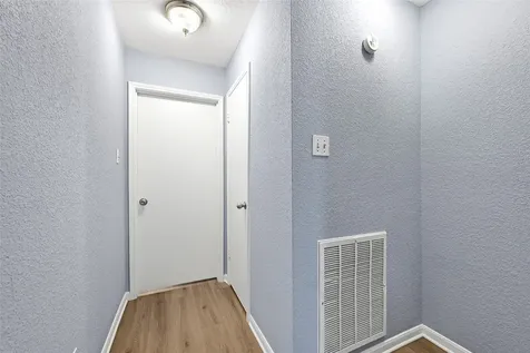 6370 Creekbend Drive 55 Houston TX 77096