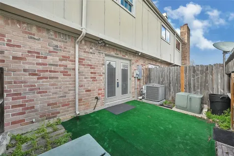 6370 Creekbend Drive 55 Houston TX 77096