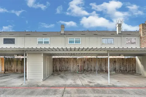 6370 Creekbend Drive 55 Houston TX 77096