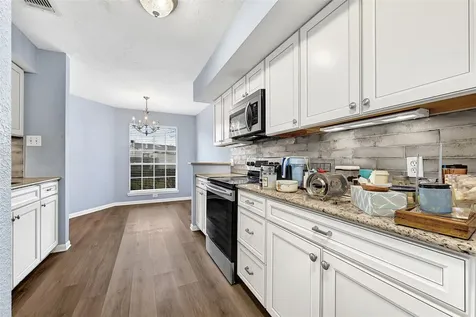 6370 Creekbend Drive 55 Houston TX 77096