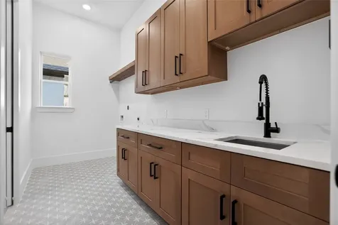 83 Camden Hills Drive Montgomery TX 77356