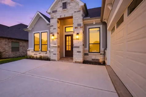 83 Camden Hills Drive Montgomery TX 77356