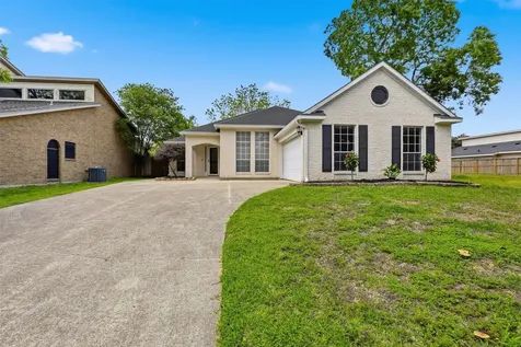 10707 Crestfield Court Houston TX 77070