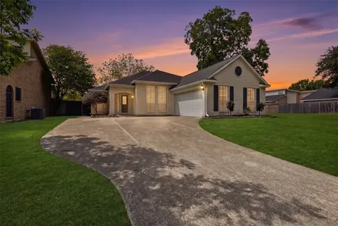 10707 Crestfield Court Houston TX 77070