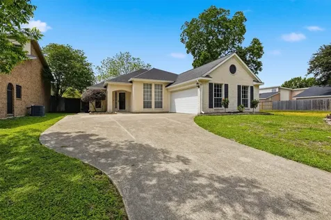 10707 Crestfield Court Houston TX 77070