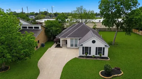 10707 Crestfield Court Houston TX 77070