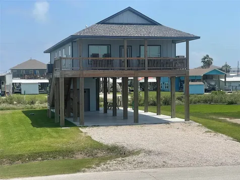 1166 N Monkhouse Drive Crystal Beach TX 77650