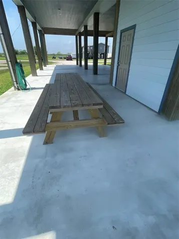 1166 N Monkhouse Drive Crystal Beach TX 77650