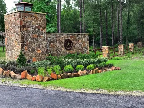 5-6-229 Dipping Vat Road Huntsville TX 77340