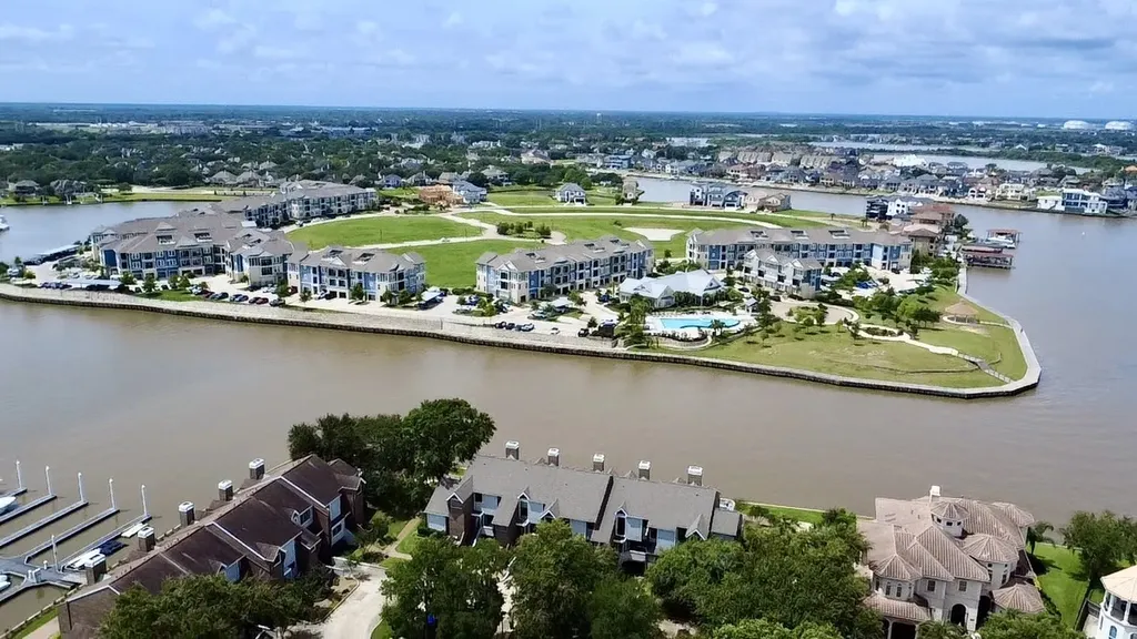 1933 Enterprise Avenue League City TX 77573