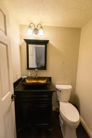1933 Enterprise Avenue League City TX 77573